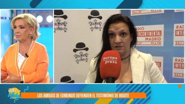 Carmen Borrego escucha las declaraciones de Gema Serrano, amiga de Bigote Arrocet. (Mediaset)