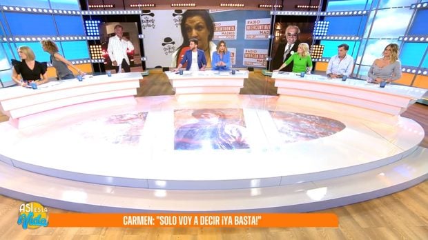 Carmen Borrego se marcha del plató de Así es la vida en directo. (Mediaset)