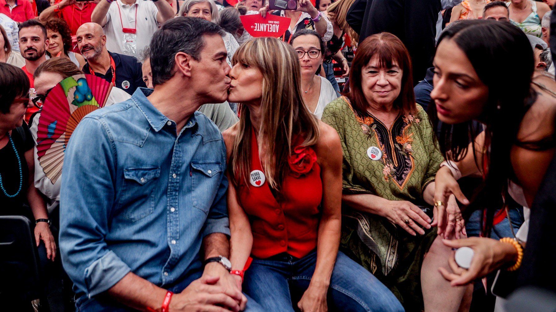 Pedro Sánchez y Begoña Gómez. (Foto: Ep)