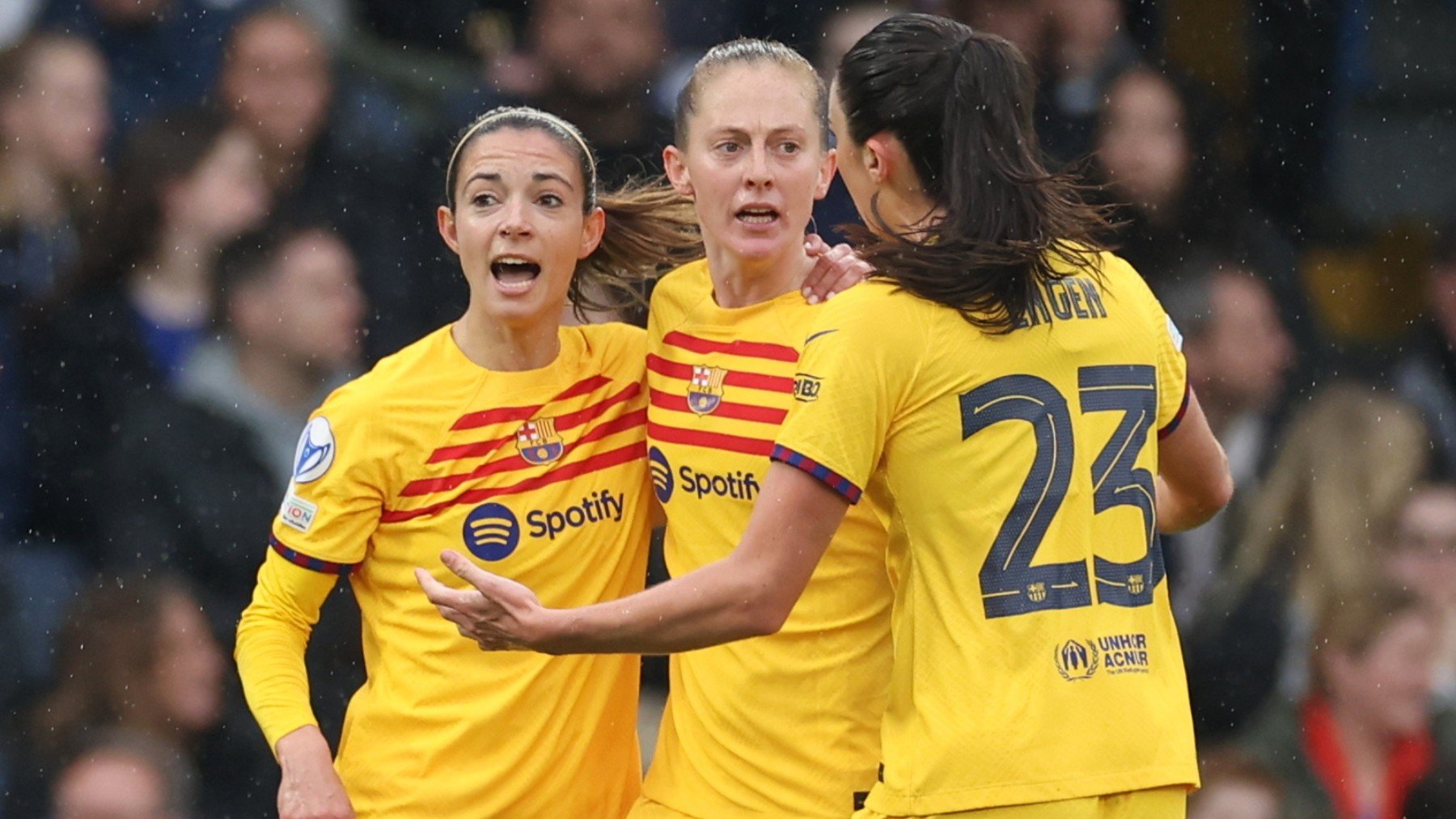 Aitana, Rolfo y Engen celebran un gol. (EFE)