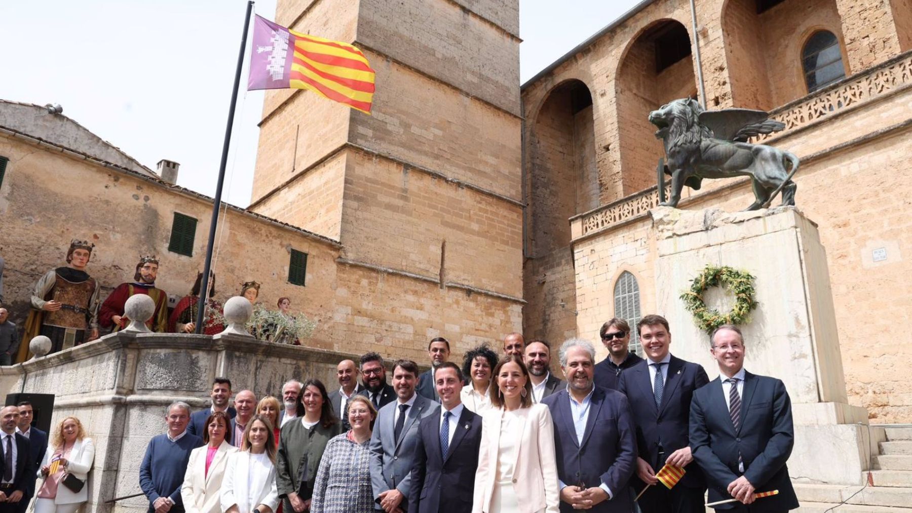 Acto del Consell de Mallorca para conmemorar los 40 años de la bandera de la isla.