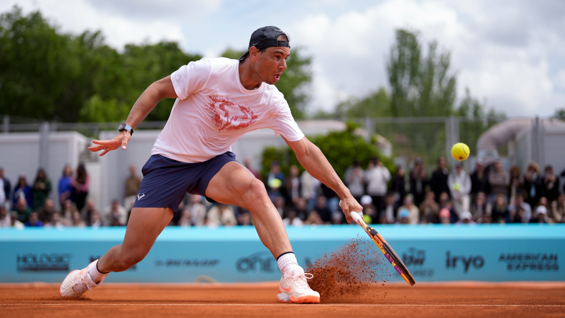 Rafa Nadal, en un entrenamiento en Madrid. (MMOpen)