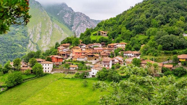 Es el sitio definitivo para tus rutas de senderismo: el pueblo de Asturias ideal para desconectar