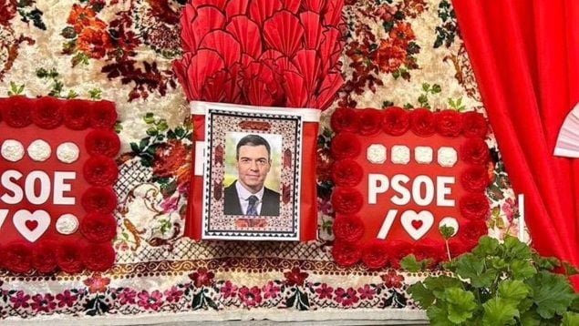 El altar que ha montado el PSOE a Sánchez en Armilla.