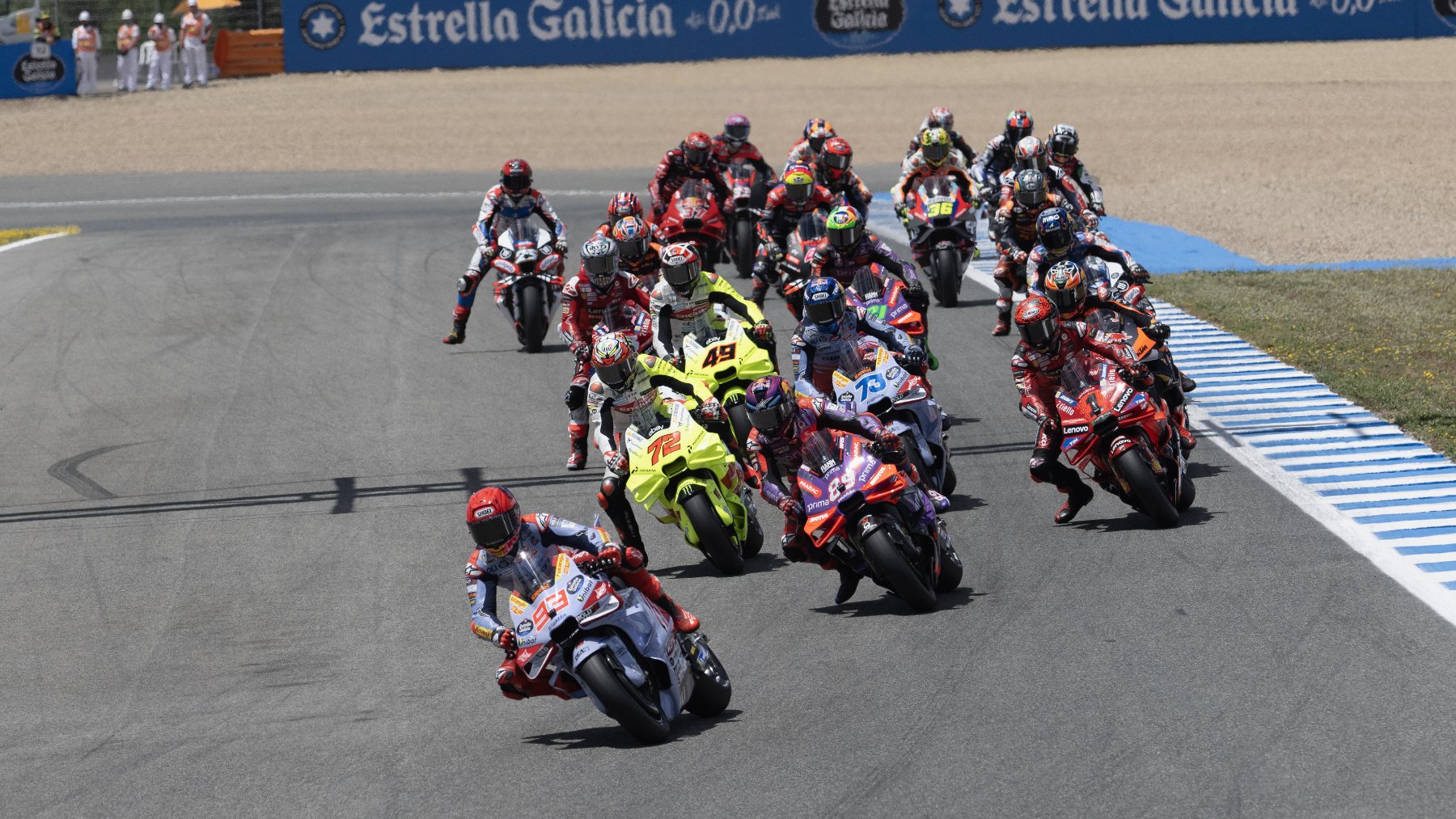 Los pilotos de MotoGP durante el GP de España en Jerez. (Getty)