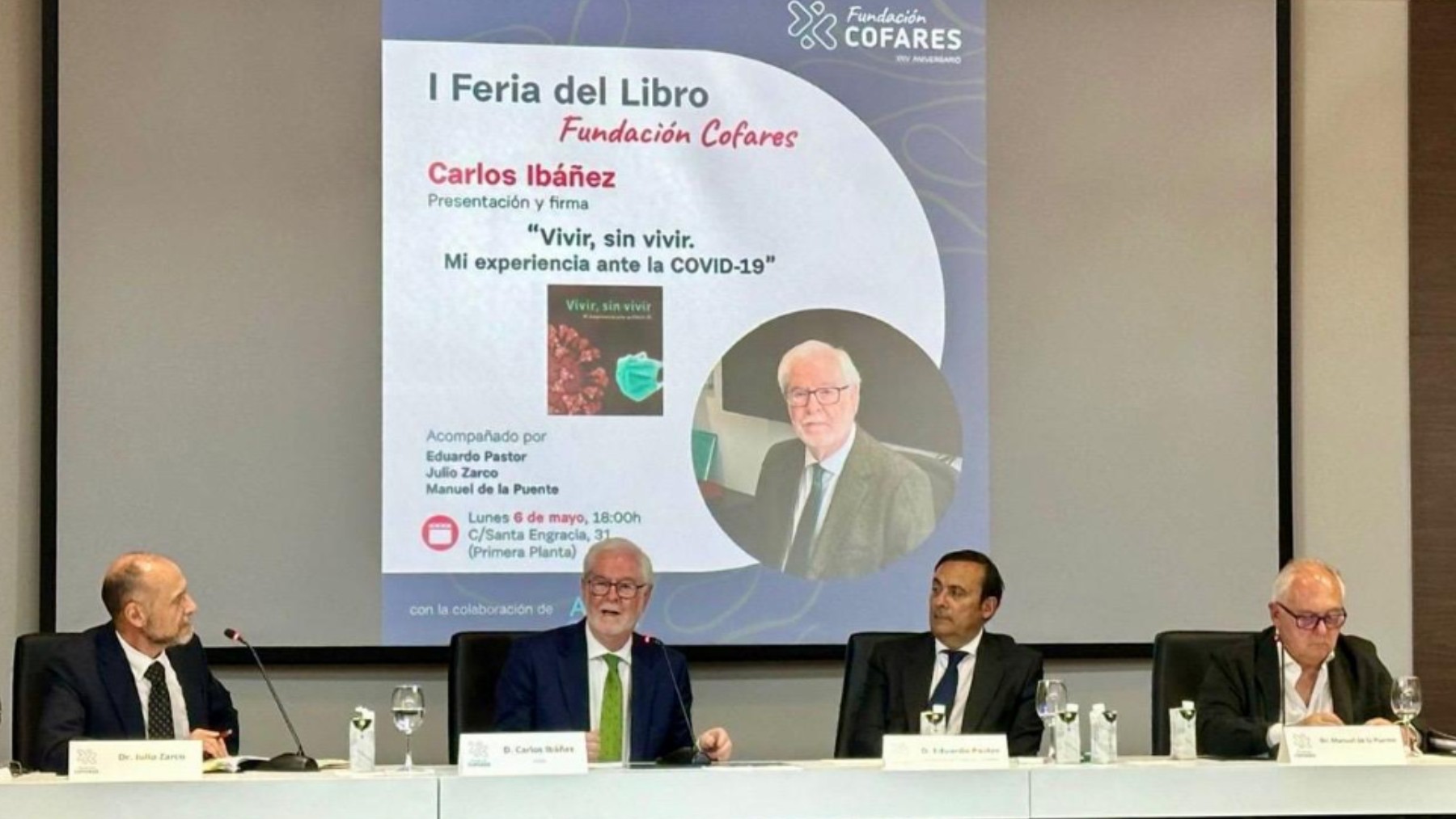 Momento de la presentación del libro de Carlos Ibáñez.