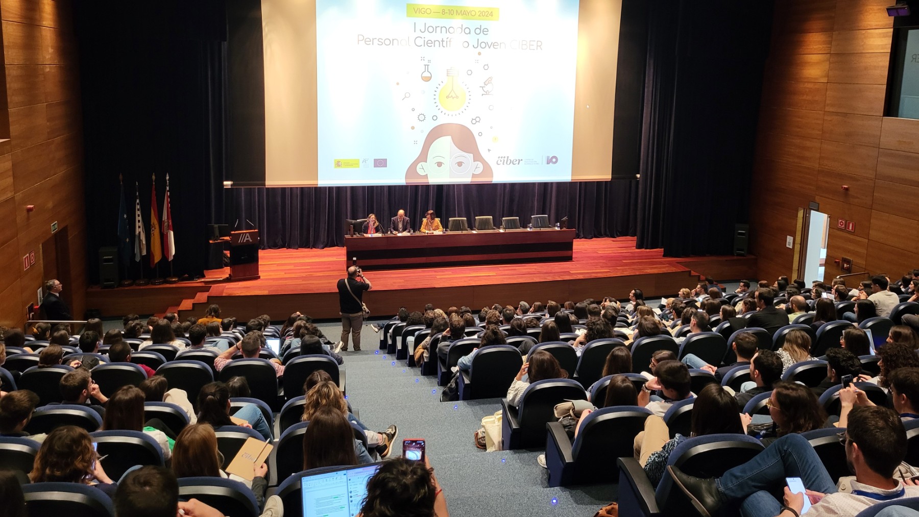 Un momento de la reunión del CIBER en el auditorio de Vigo.