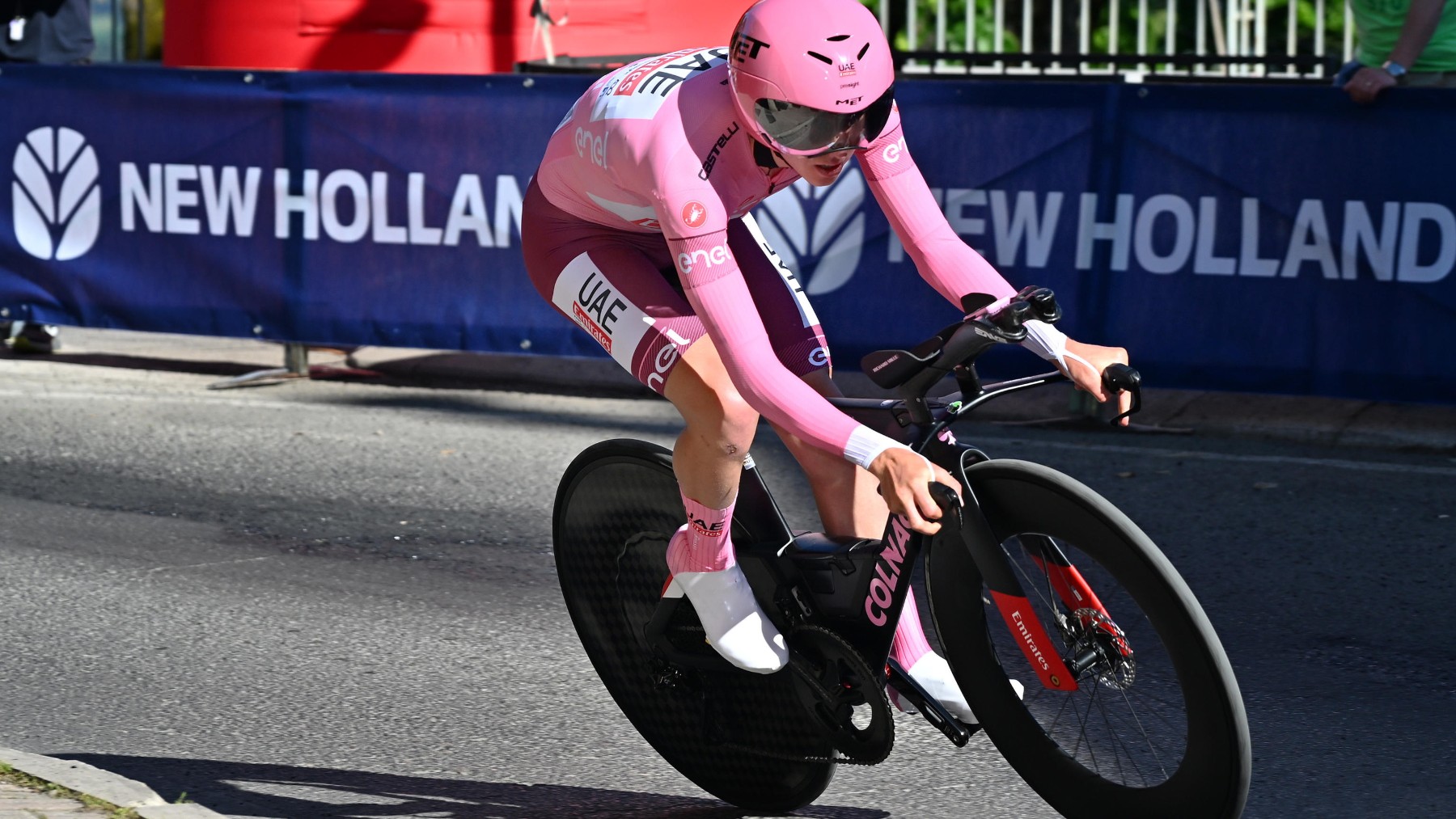 Tadej Pogacar, en la contrarreloj del Giro. (EFE)