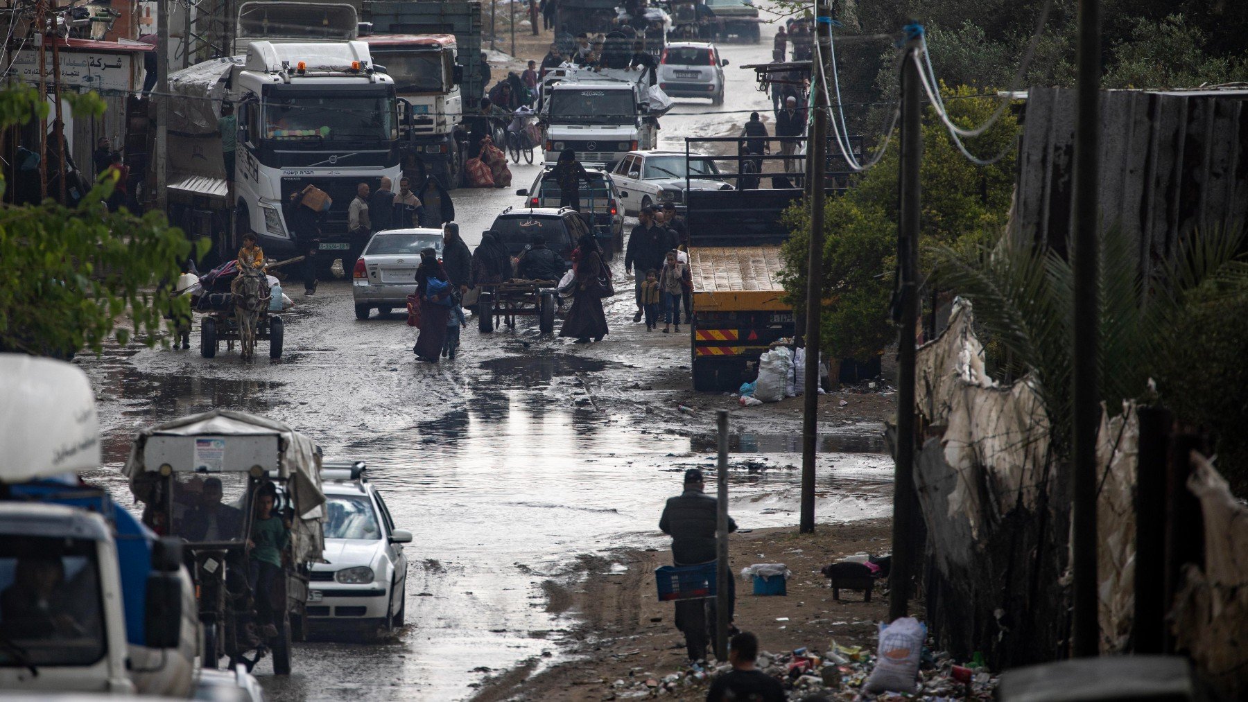 Evacuación en Rafah (Foto: Efe).