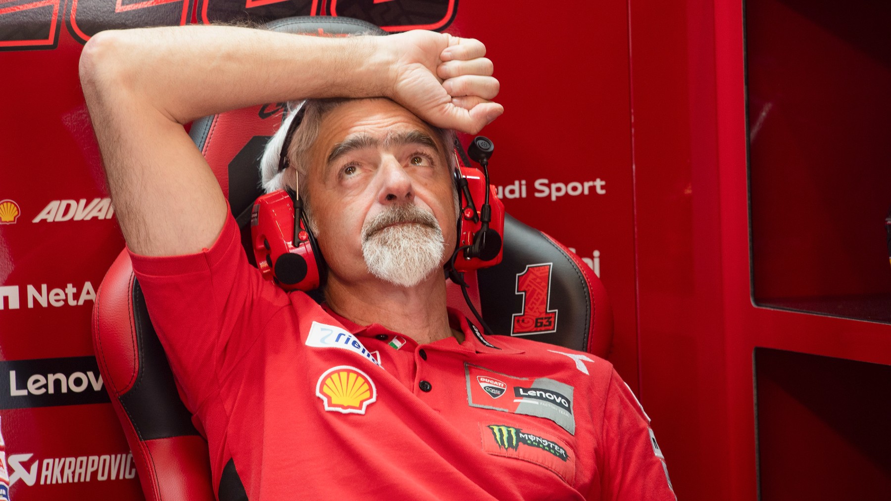 Gigi Dall’Igna, en el box de Ducati durante un Gran Premio. (Getty)