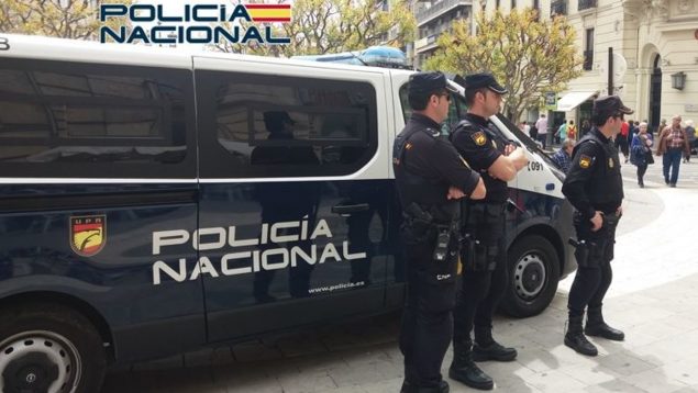 Policía Vehículo de la Policía Nacional en Granada.