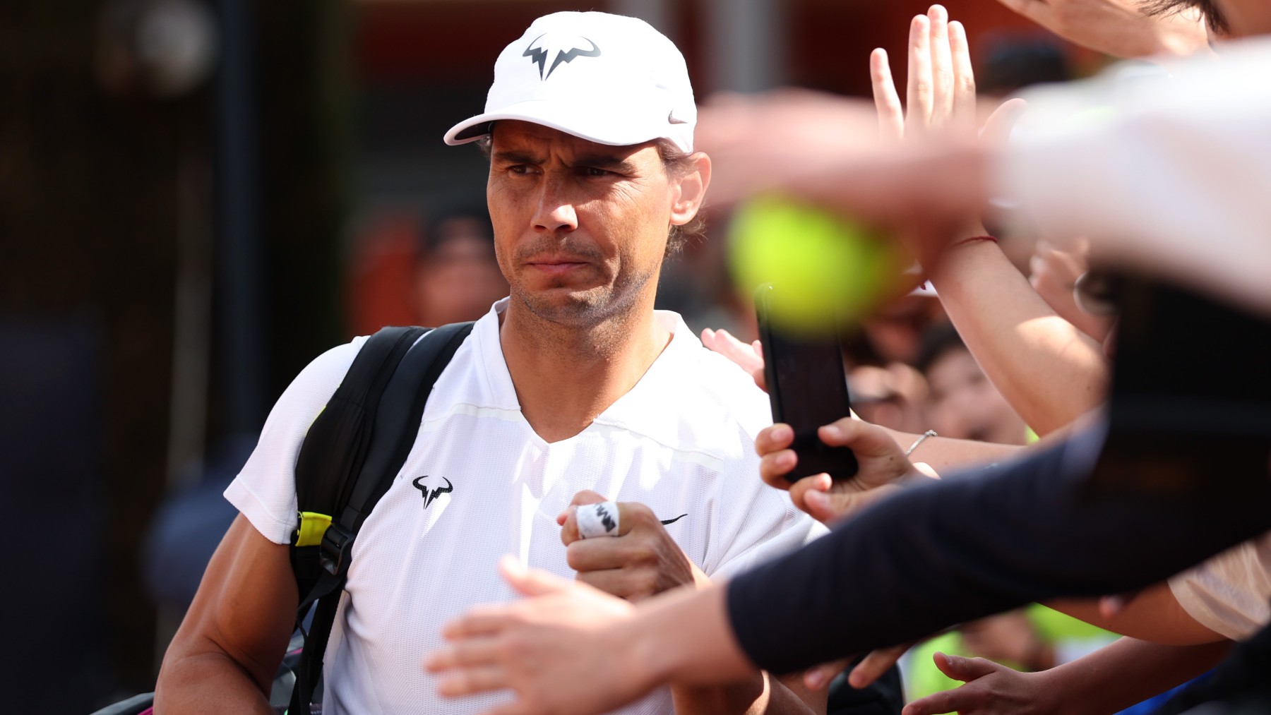 Rafa Nadal mantiene en duda su presencia en Roland Garros. (Getty)