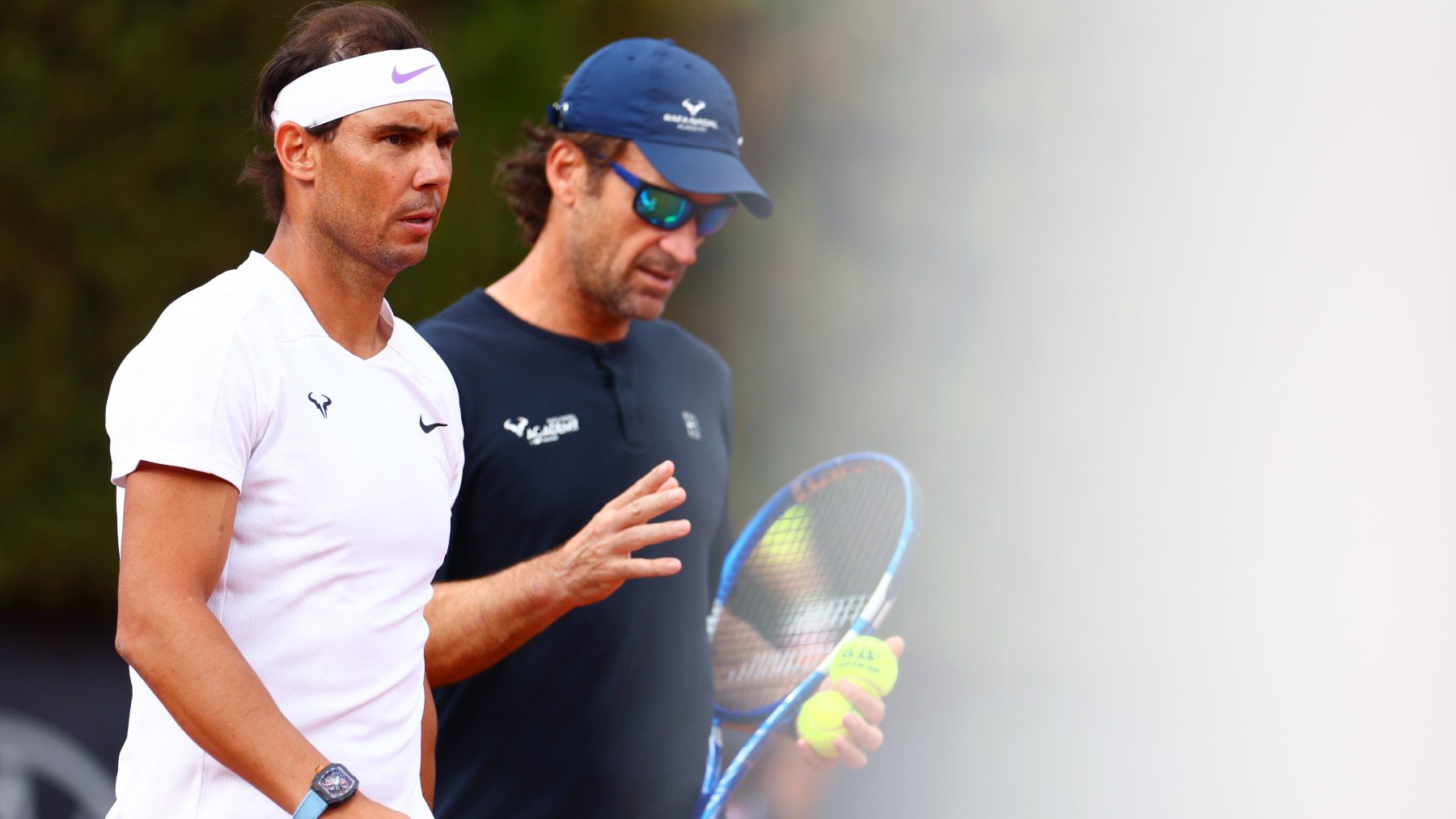 Rafa Nadal junto a su entrenador, Carlos Moyá. (Getty)