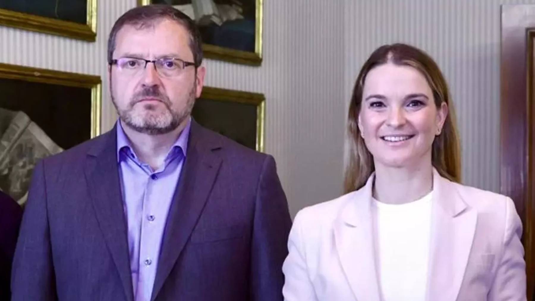 El presidente de la OCB, Antoni Llabrés, con la presidenta del Govern, Marga Prohens.