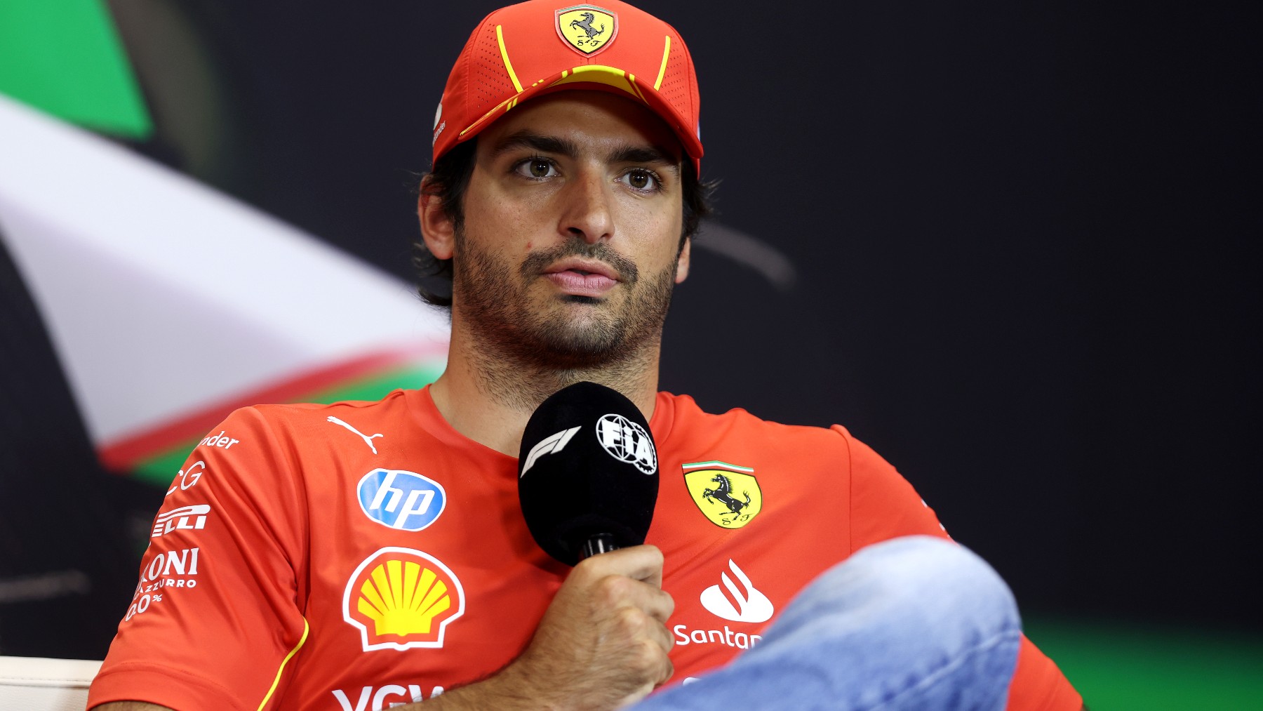 Carlos Sainz, durante la rueda de prensa previa al GP de Emilia Romagna de F1 2024. (Getty)