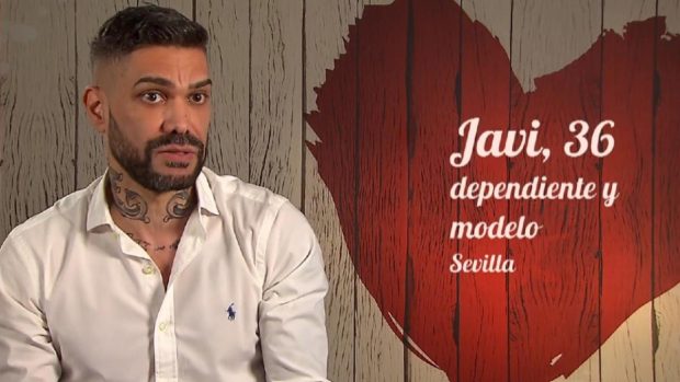 Javi en 'First Dates'. (Mediaset)