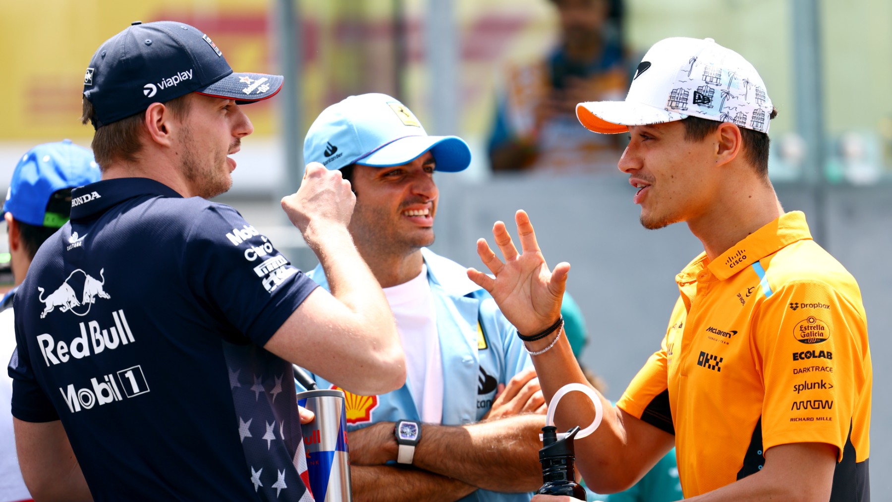 Lando Norris, Sainz y Verstappen