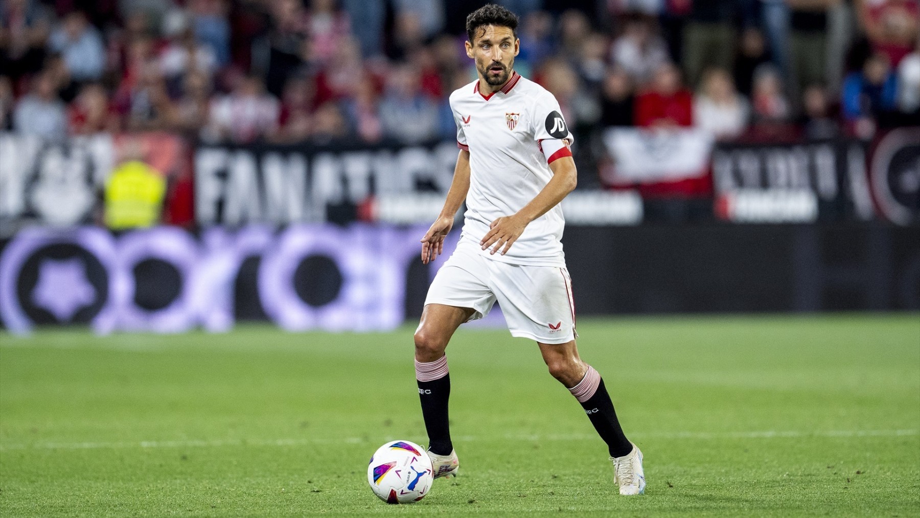 Jesús Navas en un partido del Sevilla. (Europa Press)