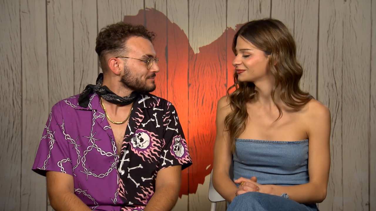Un soltero de 'First Dates' impacta a su cita: 