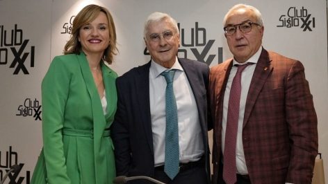 Pilar Alegría, José María Barreda y Alejandro Blanco, de izquierda a derecha. (Europa Press)