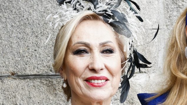 Rosa Benito vestid de gala para asistir a una boda