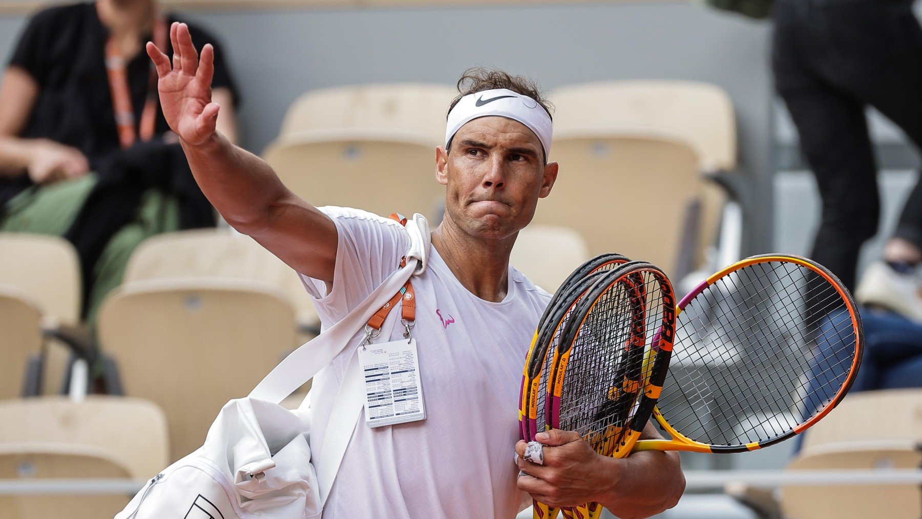 Rafael Nadal, tras un entrenamiento en Roland Garros. (Foto: EFE)