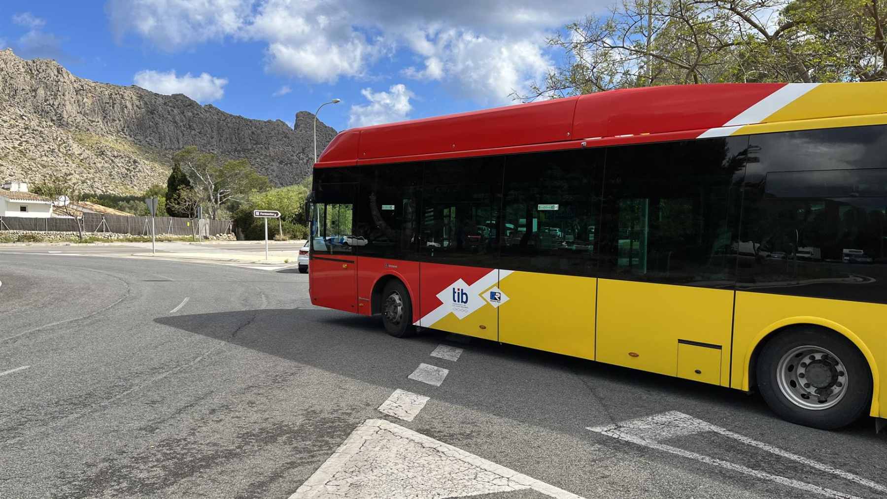 Bus del TIB al faro de Formentor.