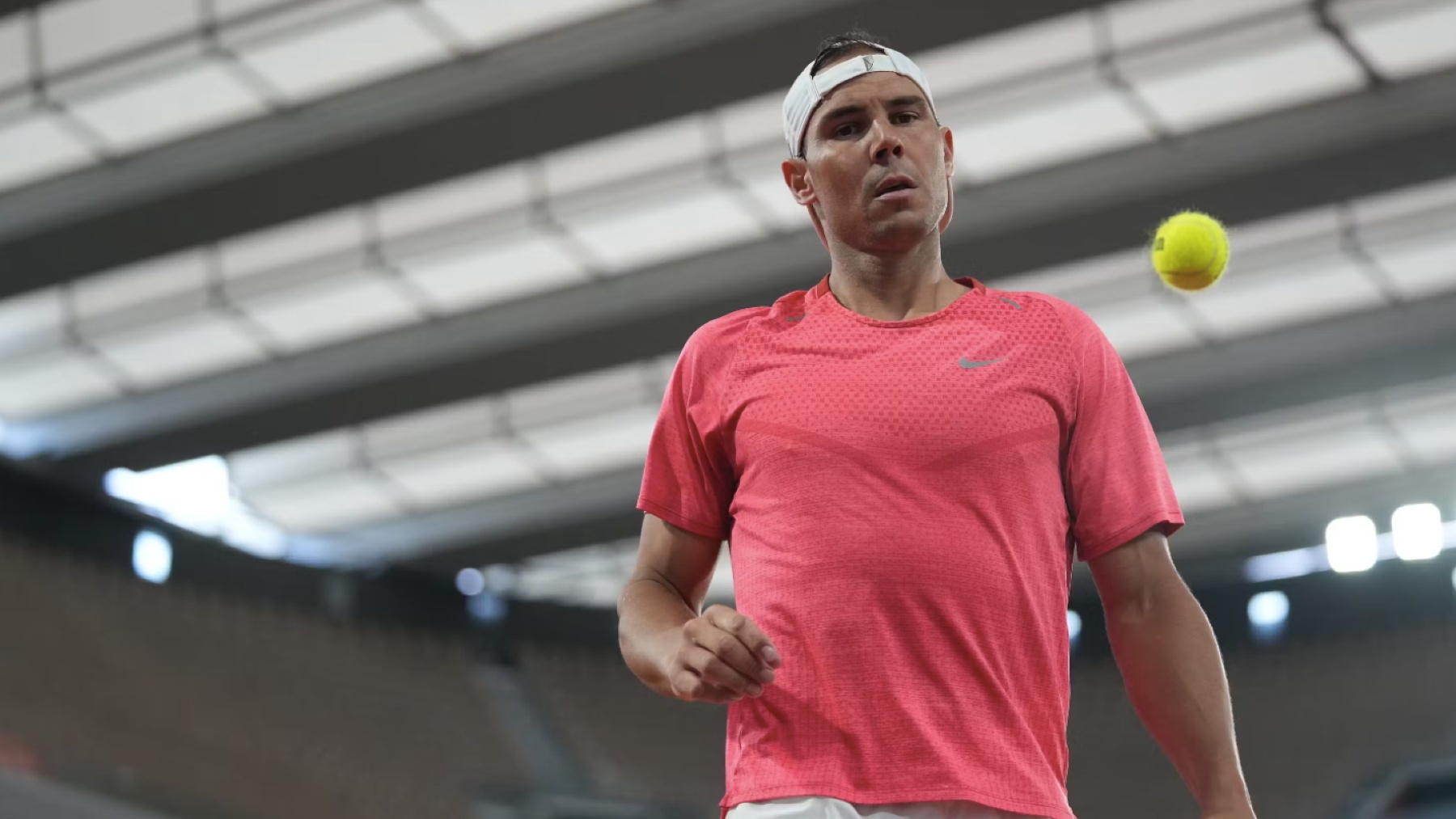 Rafa Nadal, en un entrenamiento en Roland Garros. (FFT)