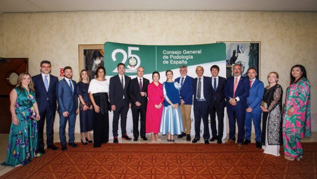 La podología española celebra sus primeros 25 años con un acto lleno de reconocimientos y demandas