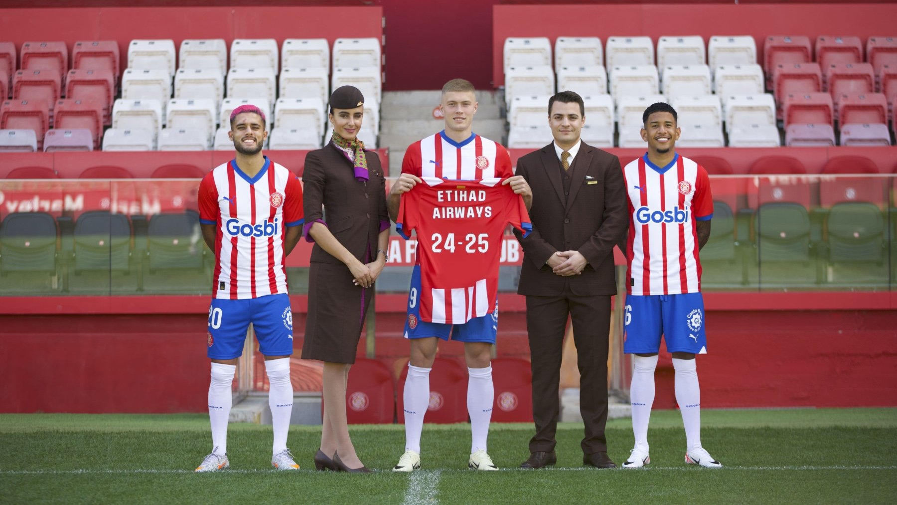 El Girona presentando su acuerdo con Etihad Airways.