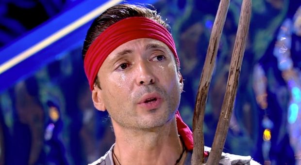 Ángel Cristo Jr, entre lágrimas, en el plató de Telecinco. (Mediaset)