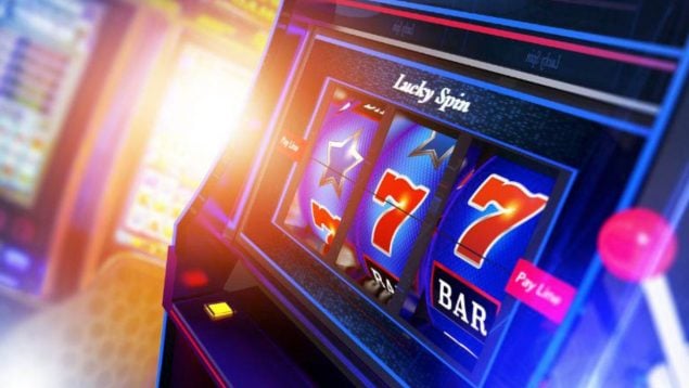 Tragamonedas progresivas en la industria del juego: elemento de competencia entre los casinos