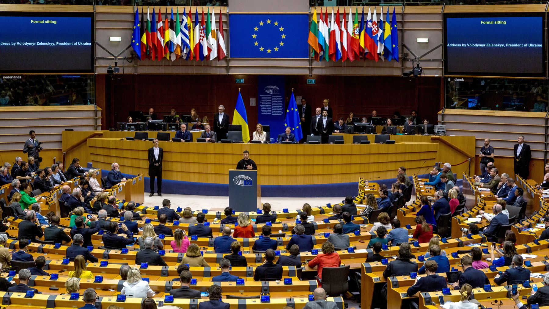 Zelenski da un discurso en el Parlamento Europeo. (Getty)