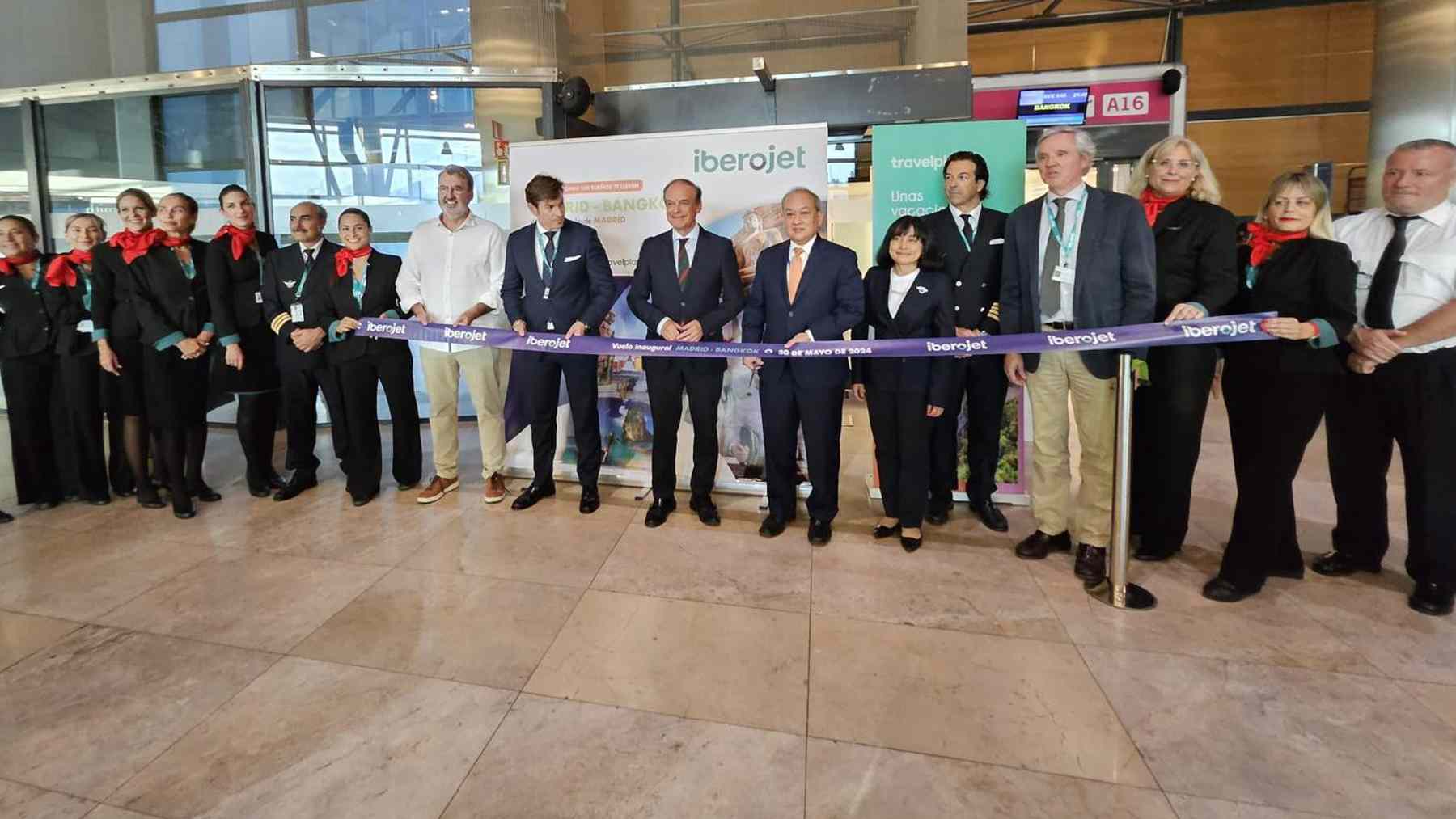 Inauguración de la nueva ruta aérea exclusiva que conectará Madrid y Bangkok con Iberojet.