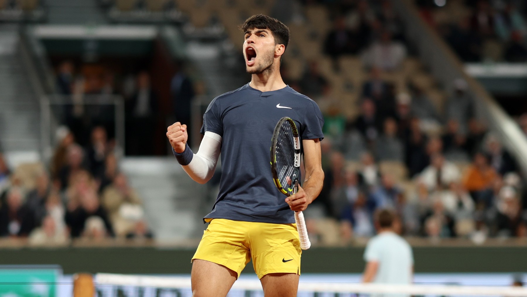 Carlos Alcaraz celebra un punto ante Sebastian Korda. (Foto: Getty)