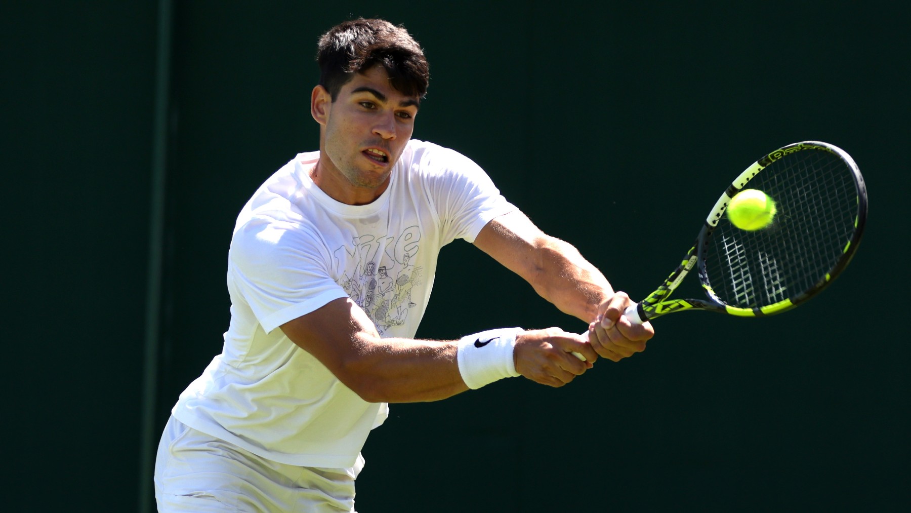 Alcaraz, en un entrenamiento en Wimbledon. (Foto: Getty)