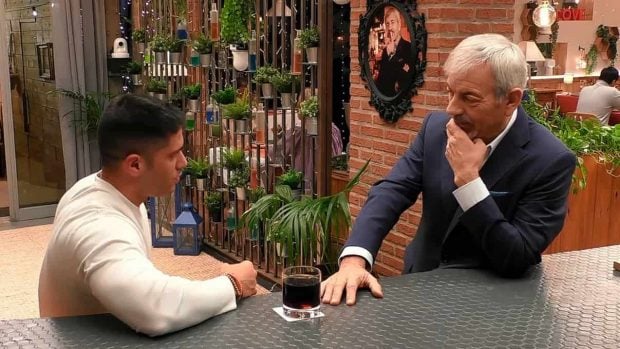 Jordi y Carlos Sobera en 'First Dates'. (Mediaset)