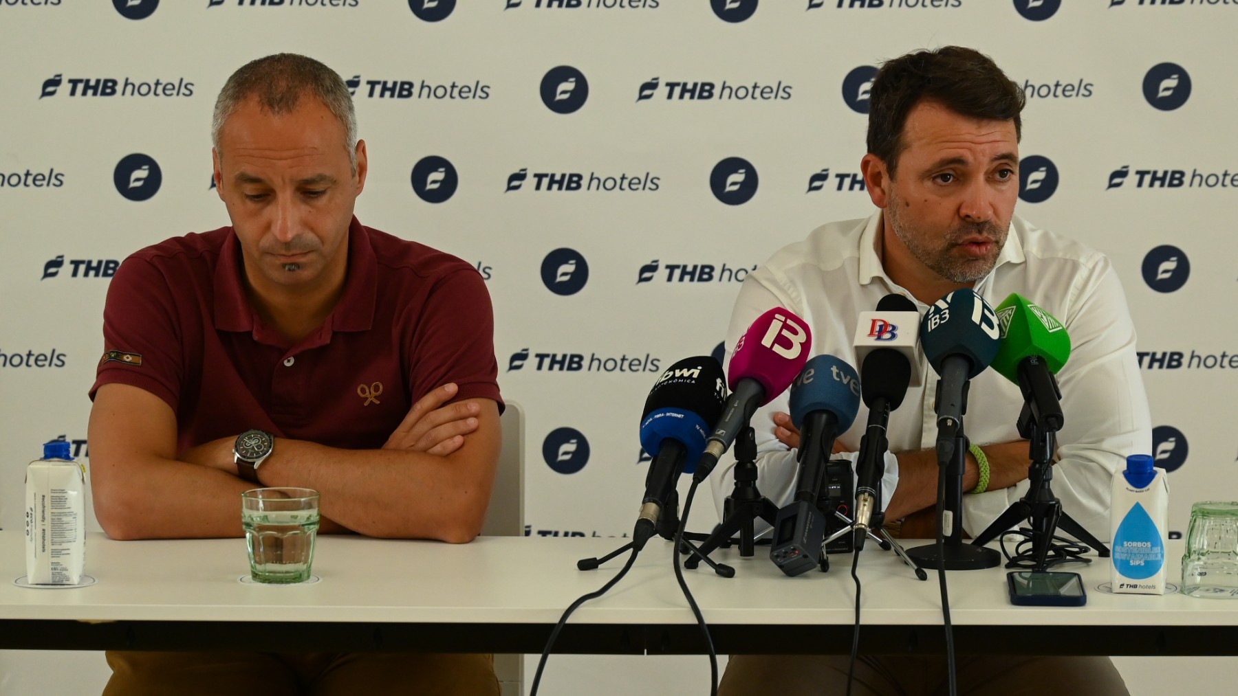 Vadillo y Tirado, en la rueda de prensa.