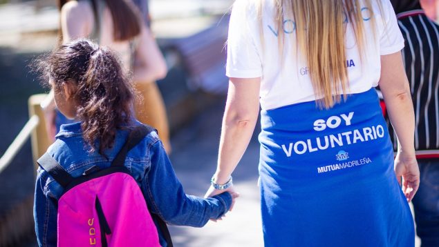 Mutua Madrileña premia la solidaridad de los jóvenes en los Premios al Voluntariado Universitario