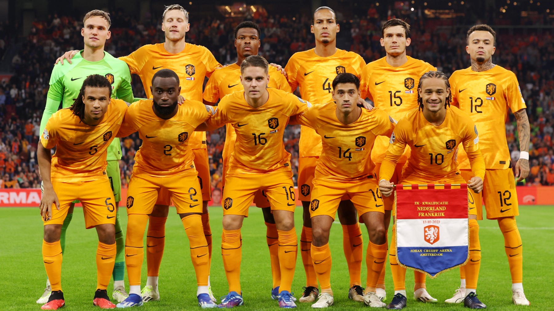 El once de Holanda en el partido contra Francia. (Getty)