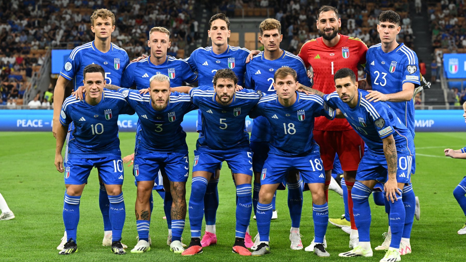 El equipo de Italia, antes de un partido previo a la Eurocopa. (Getty)