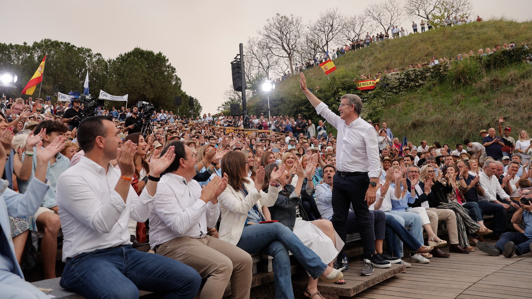 Feijóo en el cierre de campaña en Valencia. (Foto: EFE)