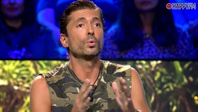 Ángel Cristo Jr en el plató de Supervivientes Conexión Honduras. (Mediaset)