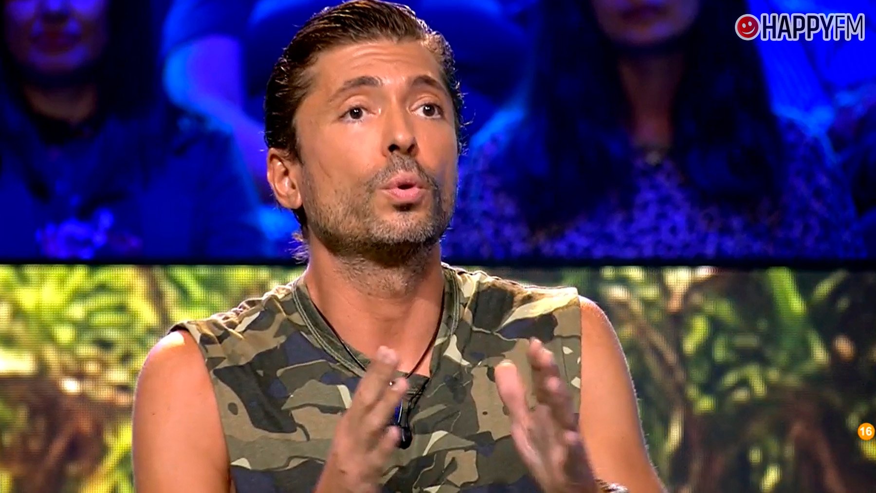 Ángel Cristo Jr en el plató de Supervivientes Conexión Honduras. (Mediaset)