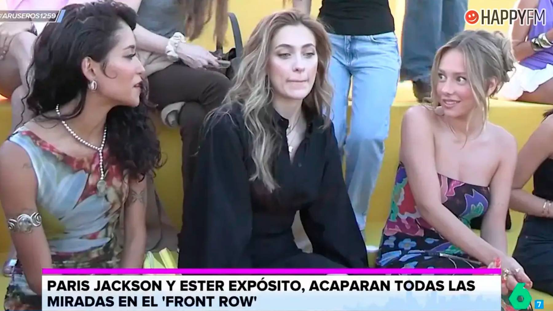 Paris Jackson y Ester Expósito.