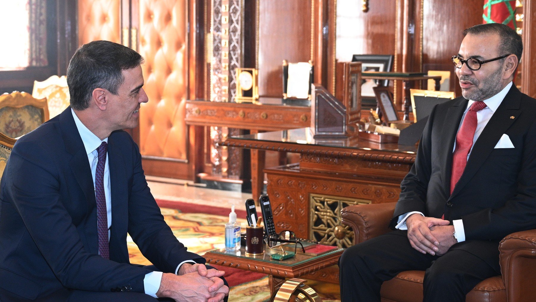 Sánchez con Mohamed VI en febrero. (Foto: EP)