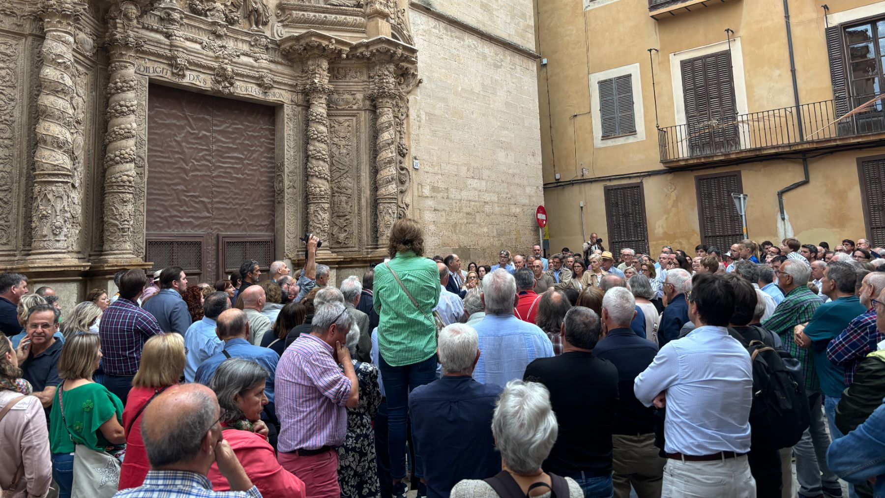 La sociedad palmesana se moviliza contra la expulsión de los jesuitas de  Mallorca y el cierre de Montesión
