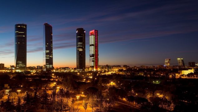 Las cuatro torres de Madrid por la noche.