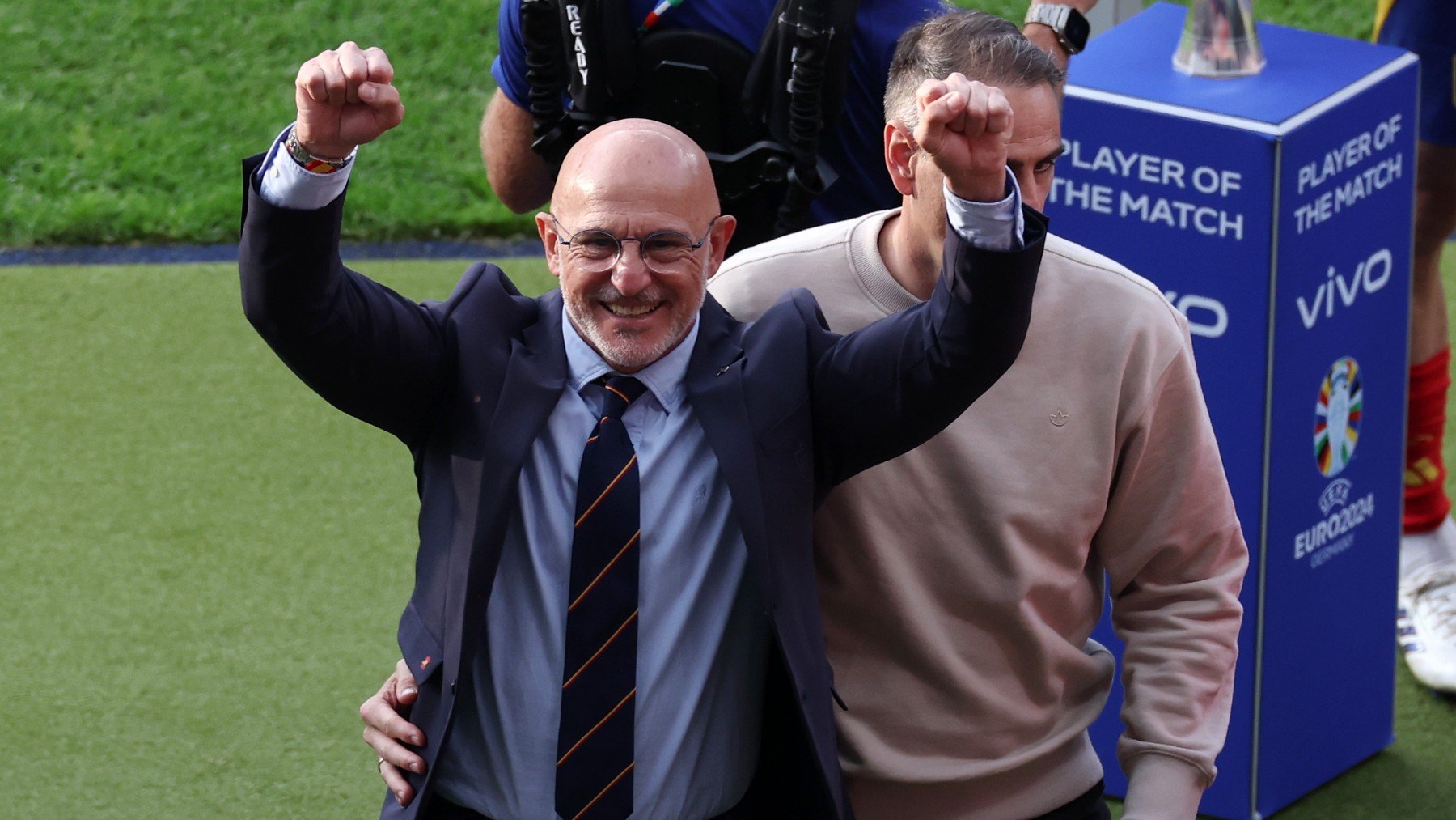 De la Fuente celebra la victoria de España contra Croacia. (Getty)