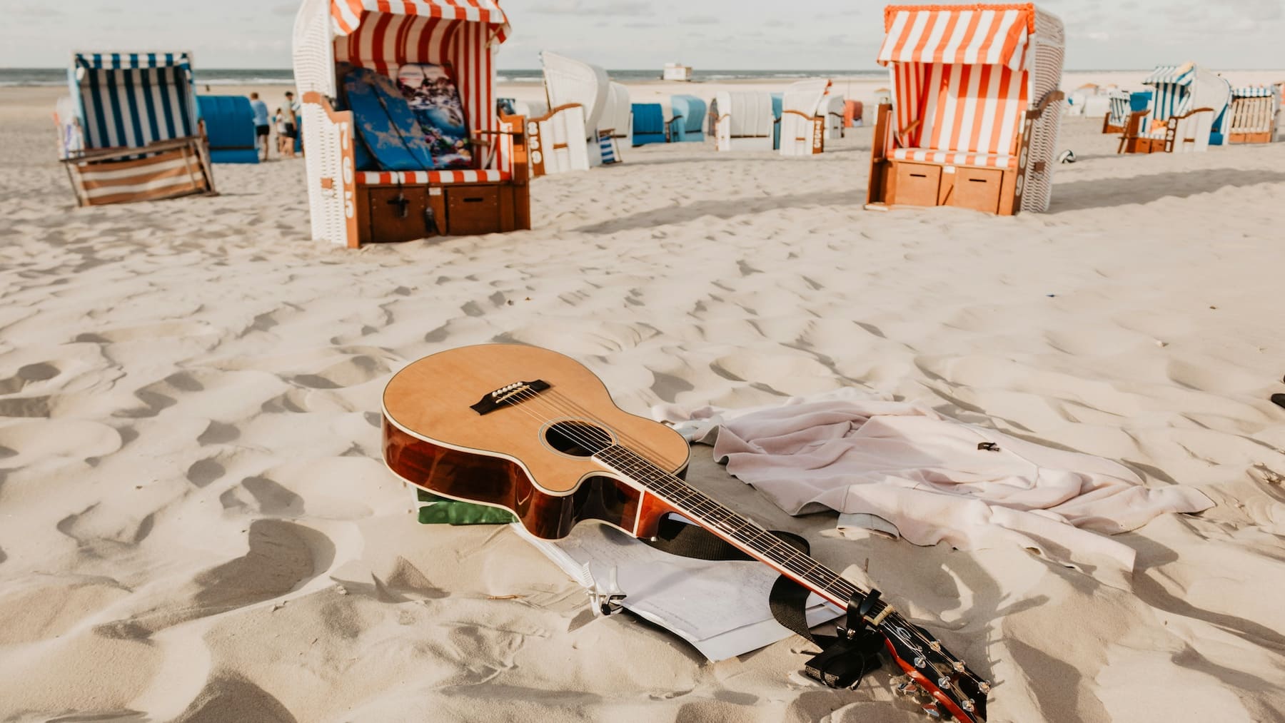 Guitarra y playa, el combo ideal.
